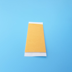Foam tape pattern for chain weight holder